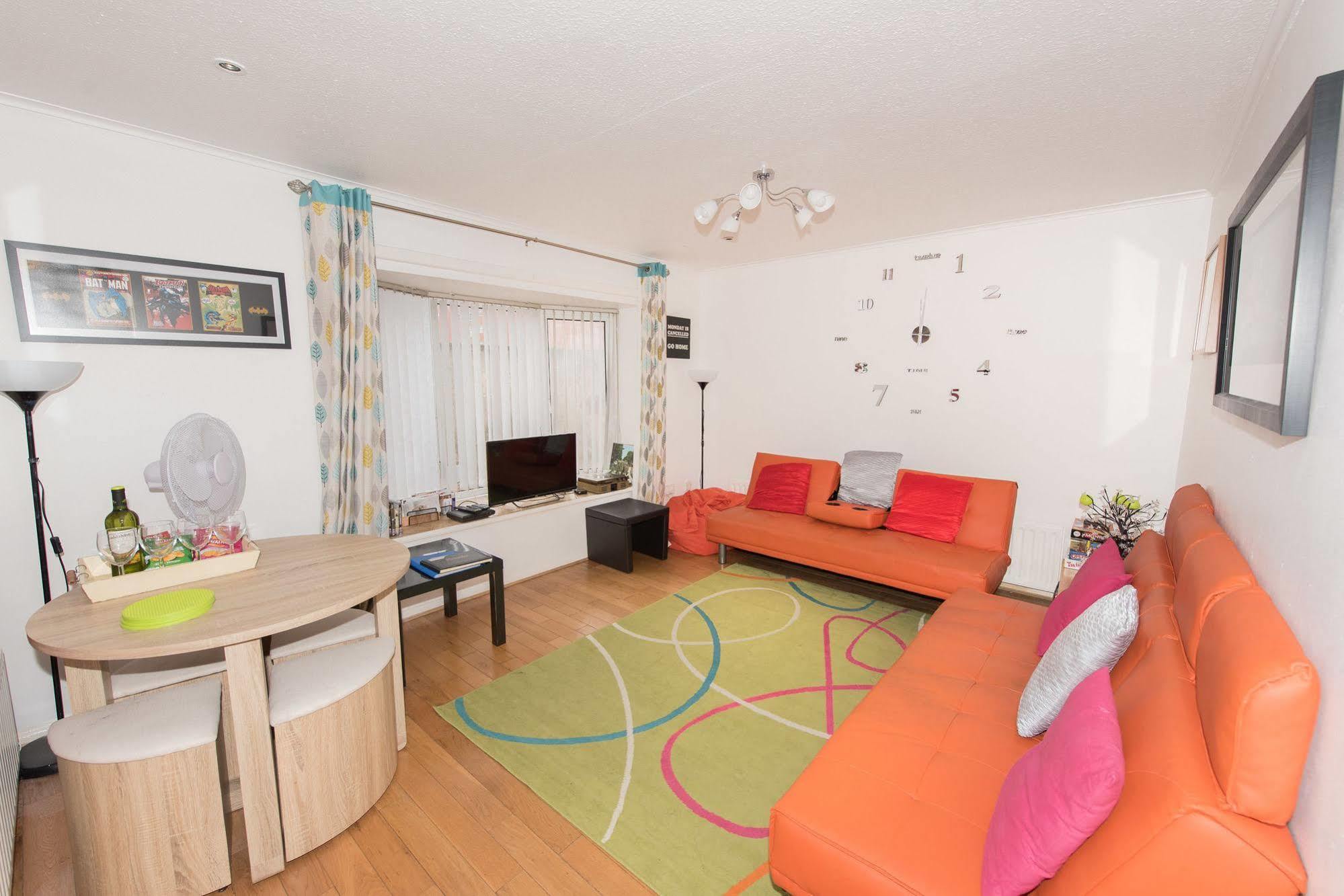 Very Central Location- Free Parking - 2 Bedrooms Belfast Eksteriør bilde